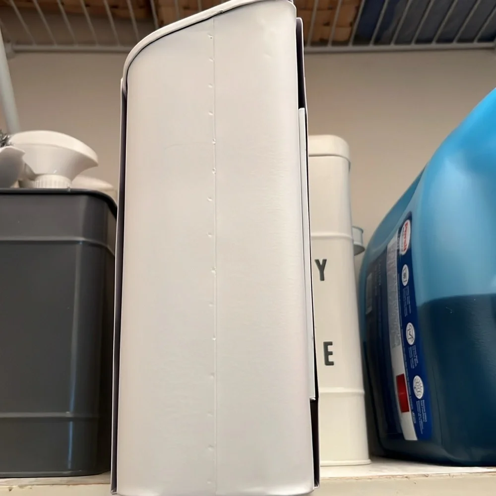 BHG Magnetic Lint Bin Set Large Bin, Small Bin & Dryer Lint Trap Brush NWT - Picture 4 of 6